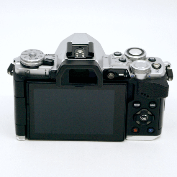 Occasion OLYMPUS OM-D E-M5 MARK II SILVER – Image 4